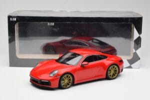 Porsche 911 992 Carrera 4S Guards Rojo & Llantas Doradas Minichamps 1:18 153067328 Metal - imagen 6 de 6