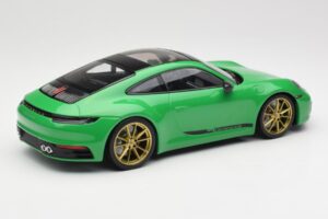 Porsche 911 992 Carrera 4S Python Green Minichamps 1:18 155067325 Metal - imagen 2 de 6