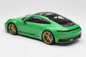 Porsche 911 992 Carrera 4S Python Green Minichamps 1:18 155067325 Metal - imagen 5 de 6