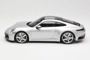 Porsche 911 992 Carrera 4S Plata Minichamps 1:18 155067322 Metal - imagen 3 de 6