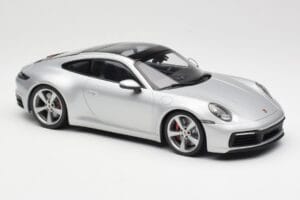 Porsche 911 992 Carrera 4S Plata Minichamps 1:18 155067322 Metal - imagen 4 de 6
