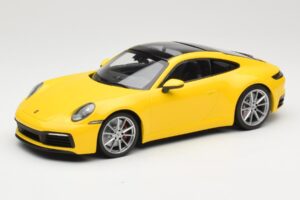 Porsche 911 992 Carrera 4S Amarillo Minichamps 1:18 155067320 Metal