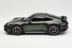 Porsche 911 992 Dakar Oak Verde Metalizado Norev 1:18 187241 Metal - imagen 4 de 9