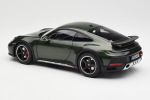 Porsche 911 992 Dakar Oak Verde Metalizado Norev 1:18 187241 Metal - imagen 8 de 9