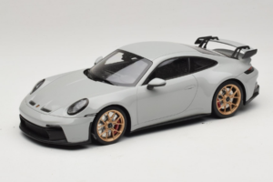 Porsche 911 992 GT3 Chalk Llantas Doradas Minichamps 1:18 117069001 Metal