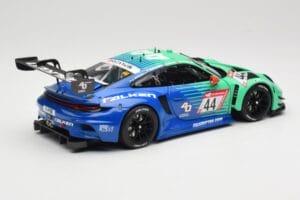 Porsche 911 992 GT3 R Falken #44 D. Eriksson / T. Heinemann 24 Hours of Nurburgring 2023 Minichamps 1:18 113236344 Metal - imagen 3 de 8