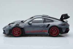 Porsche 911 992 GT3 RS Arctic Gris Pyro Rojo Norev 1:18 187350 Metal - imagen 4 de 8