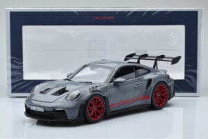Porsche 911 992 GT3 RS Arctic Gris Pyro Rojo Norev 1:18 187350 Metal - imagen 8 de 8