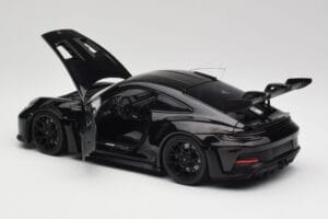 Porsche 911 992 GT3 RS Negro & Llantas Negras Concept Minichamps 1:18 911992003 Metal - imagen 5 de 8
