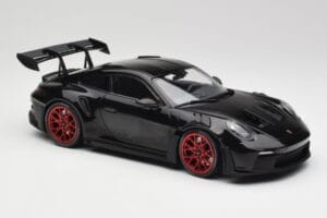 Porsche 911 992 GT3 RS Negro & Llantas Rojas & Decor Negro Minichamps 1:18 153062240 Metal - imagen 4 de 6