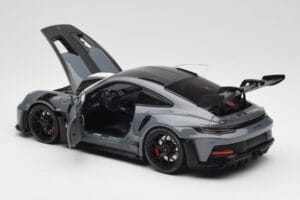 Porsche 911 992 GT3 RS Crayon Weissach Package & Black Wheels Minichamps 1:18 110062024 Metal - imagen 5 de 8