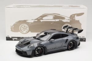 Porsche 911 992 GT3 RS Crayon Weissach Package & Black Wheels Minichamps 1:18 110062024 Metal - imagen 8 de 8