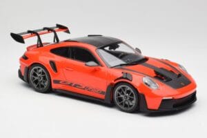 Porsche 911 992 GT3 RS Guards Naranja & Llantas Plata Minichamps 1:18 911992002 Metal - imagen 4 de 6