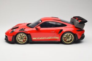 Porsche 911 992 GT3 RS Guards Red GT Spirit 1:12 GT939 Resina - imagen 3 de 6