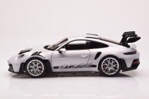 Porsche 911 992 GT3 RS Ice Gris Norev 1:18 187359 Metal - imagen 4 de 8