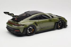 Porsche 911 992 GT3 RS Nato Olive & Black Wheels Minichamps 1:18 110062027 Metal - imagen 3 de 8