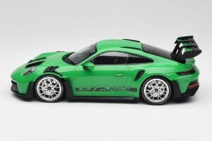 Porsche 911 992 GT3 RS Python Verde & Llantas Plata & Decor Negro Minichamps 1:18 153062235 Metal - imagen 3 de 6