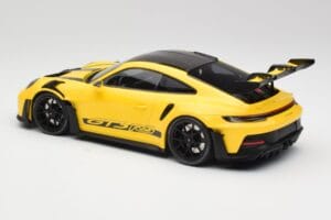 Porsche 911 992 GT3 RS Racing Amarillo & Llantas Negras Minichamps 1:18 153062245 Metal - imagen 5 de 6