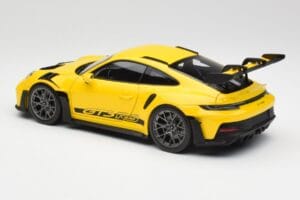 Porsche 911 992 GT3 RS Racing Amarillo Norev 1:18 WAP0212810RGT3 Metal - imagen 7 de 8