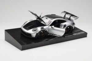 Porsche 911 992 GT3 RS Plata Weissach Package Minichamps 1:18 110062020 Metal - imagen 3 de 8