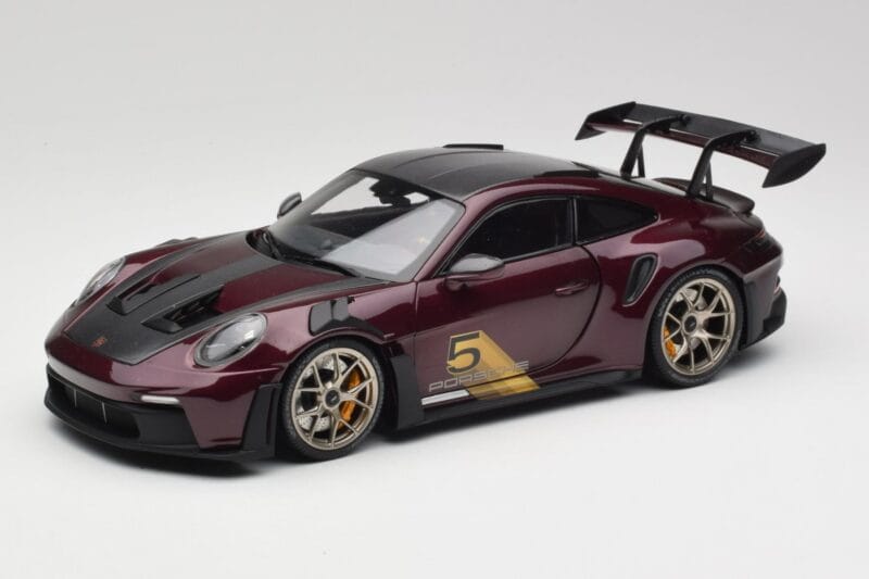 Porsche 911 992 GT3 RS Ultravioleta & Llantas Plata Minichamps 1:18 110062029 Metal