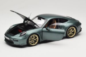 Porsche 911 992 GT3 Touring Package Malachite Green Metallic Norev 1:18 187382 Metal - imagen 2 de 8