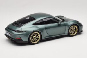 Porsche 911 992 GT3 Touring Package Malachite Green Metallic Norev 1:18 187382 Metal - imagen 3 de 8