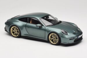 Porsche 911 992 GT3 Touring Package Malachite Green Metallic Norev 1:18 187382 Metal - imagen 6 de 8