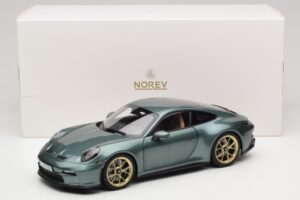 Porsche 911 992 GT3 Touring Package Malachite Green Metallic Norev 1:18 187382 Metal - imagen 8 de 8