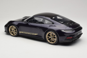 Porsche 911 992 GT3 Touring Viola Metallic GT Spirit 1:12 GT937 Resina - imagen 5 de 6