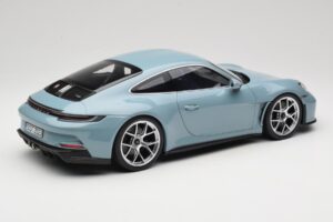 Porsche 911 992 S/T Meisenblau Norev 1:12 127550 Metal - imagen 2 de 6