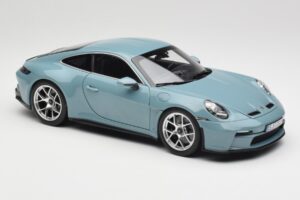Porsche 911 992 S/T Meissen Blue Norev 1:18 187470 Metal - imagen 6 de 8