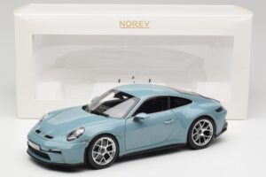 Porsche 911 992 S/T Meissen Blue Norev 1:18 187470 Metal - imagen 8 de 8