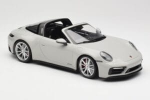 Porsche 911 992 Targa 4 GTS Gris Minichamps 1:18 155061064 Metal - imagen 4 de 6