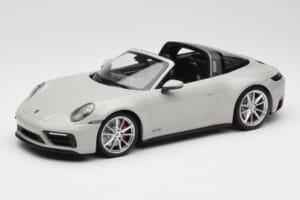 Porsche 911 992 Targa 4 GTS Gris Minichamps 1:18 155061064 Metal