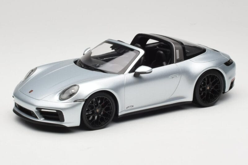 Porsche 911 992 Targa 4 GTS Plata Minichamps 1:18 155061061 Metal