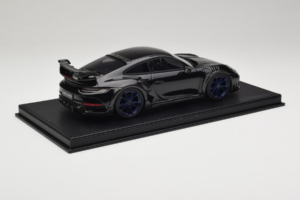 Porsche 911 992 TechArt GTstreet R Negro Con Llantas Azules TechArt 1:18 REMC009 Resina - imagen 3 de 6