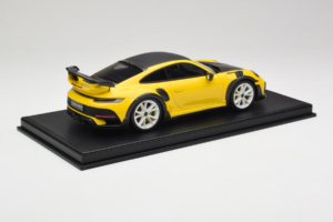 Porsche 911 992 TechArt GTstreet R Amarillo Con Llantas Blancas TechArt 1:18 REMC015 Resina - imagen 2 de 6