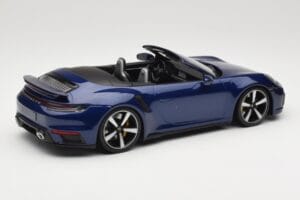 Porsche 911 992 Turbo S Descapotable Blue Metallic Minichamps 1:18 155069081 Metal - imagen 2 de 6
