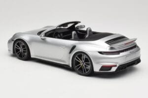 Porsche 911 992 Turbo S Descapotable Plata Minichamps 1:18 155069082 Metal - imagen 5 de 6