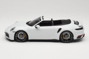 Porsche 911 992 Turbo S Descapotable White Metallic Minichamps 1:18 155069080 Metal - imagen 3 de 6