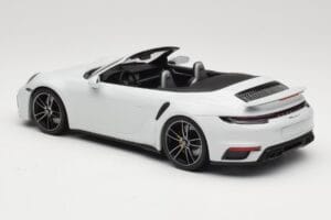 Porsche 911 992 Turbo S Descapotable White Metallic Minichamps 1:18 155069080 Metal - imagen 5 de 6