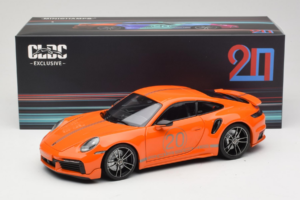 Porsche 911 992 Turbo S Coupe Sport Design Naranja Minichamps 1:18 113069074 Metal - imagen 8 de 8