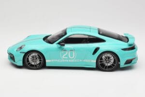 Porsche 911 992 Turbo S Sport Design Package Racing Green Minichamps 1:18 155069175 Metal - imagen 3 de 6