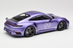 Porsche 911 992 Turbo S Sport Design Package Viola Metallic Minichamps 1:18 155069174 Metal - imagen 2 de 6