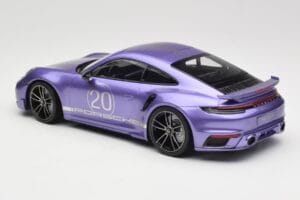 Porsche 911 992 Turbo S Sport Design Package Viola Metallic Minichamps 1:18 155069174 Metal - imagen 5 de 6