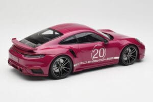 Porsche 911 992 Turbo S con Sport Design Package Rojo Minichamps 1:18 155069172 Metal - imagen 2 de 6