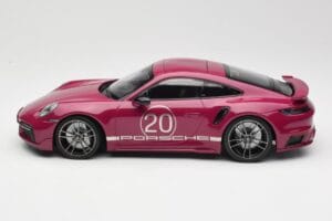 Porsche 911 992 Turbo S con Sport Design Package Rojo Minichamps 1:18 155069172 Metal - imagen 3 de 6