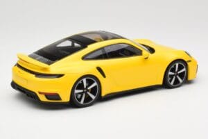 Porsche 911 992 Turbo S Amarillo Minichamps 1:18 155069071 Metal - imagen 2 de 6