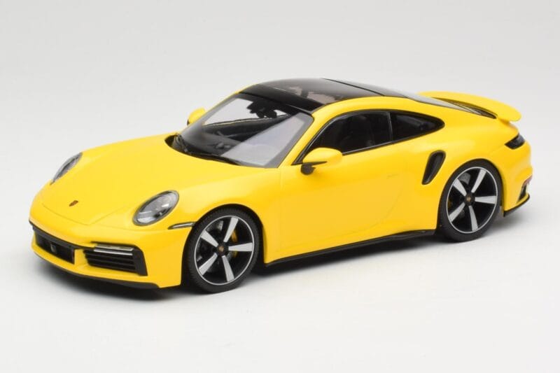 Porsche 911 992 Turbo S Amarillo Minichamps 1:18 155069071 Metal